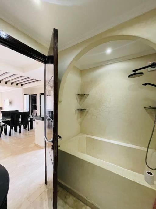 Appartement Au Centre Ville Marrakesh Ngoại thất bức ảnh